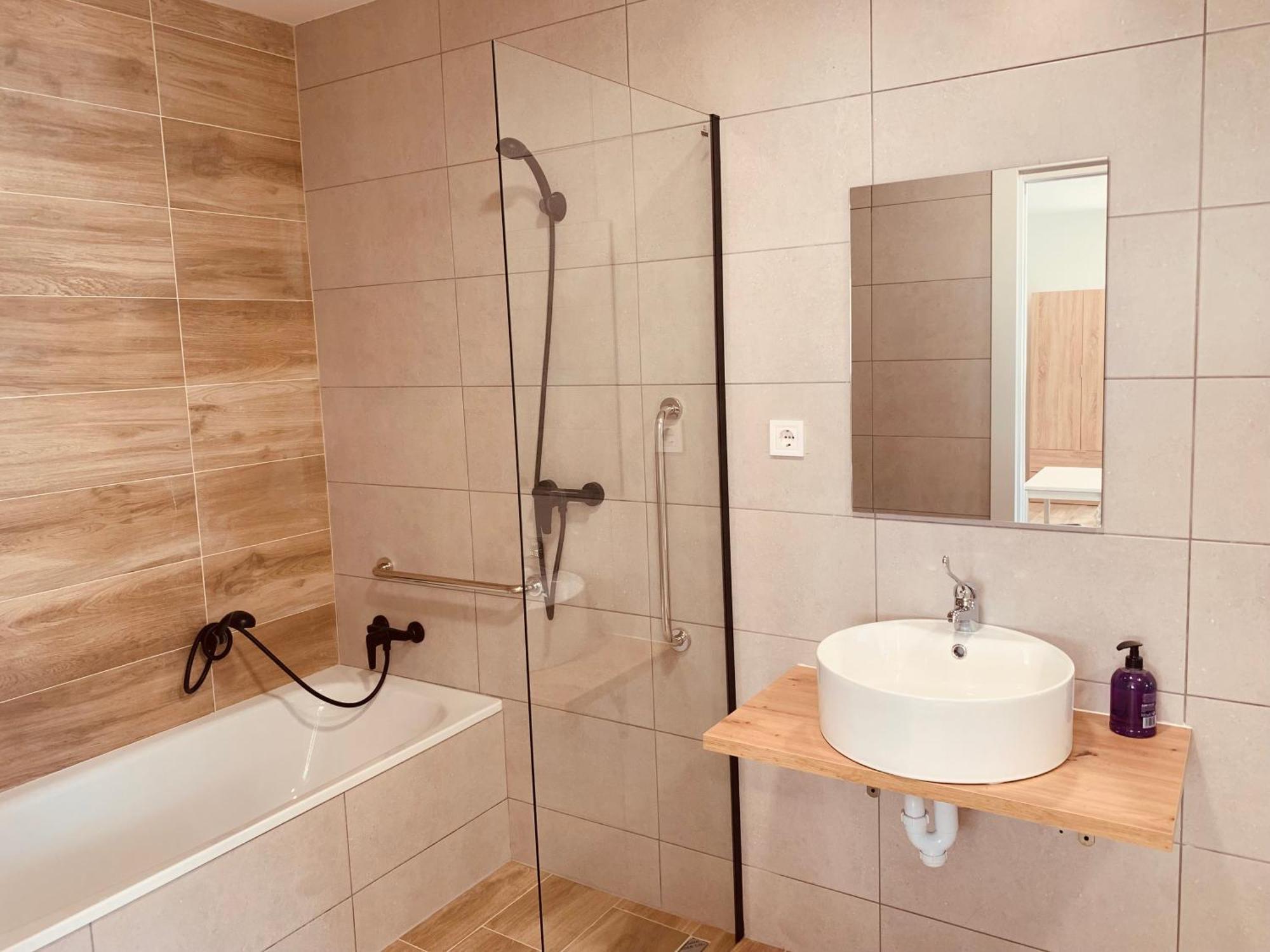 Lurgorri Apartamentos By Gernihost Guernica y Luno Εξωτερικό φωτογραφία